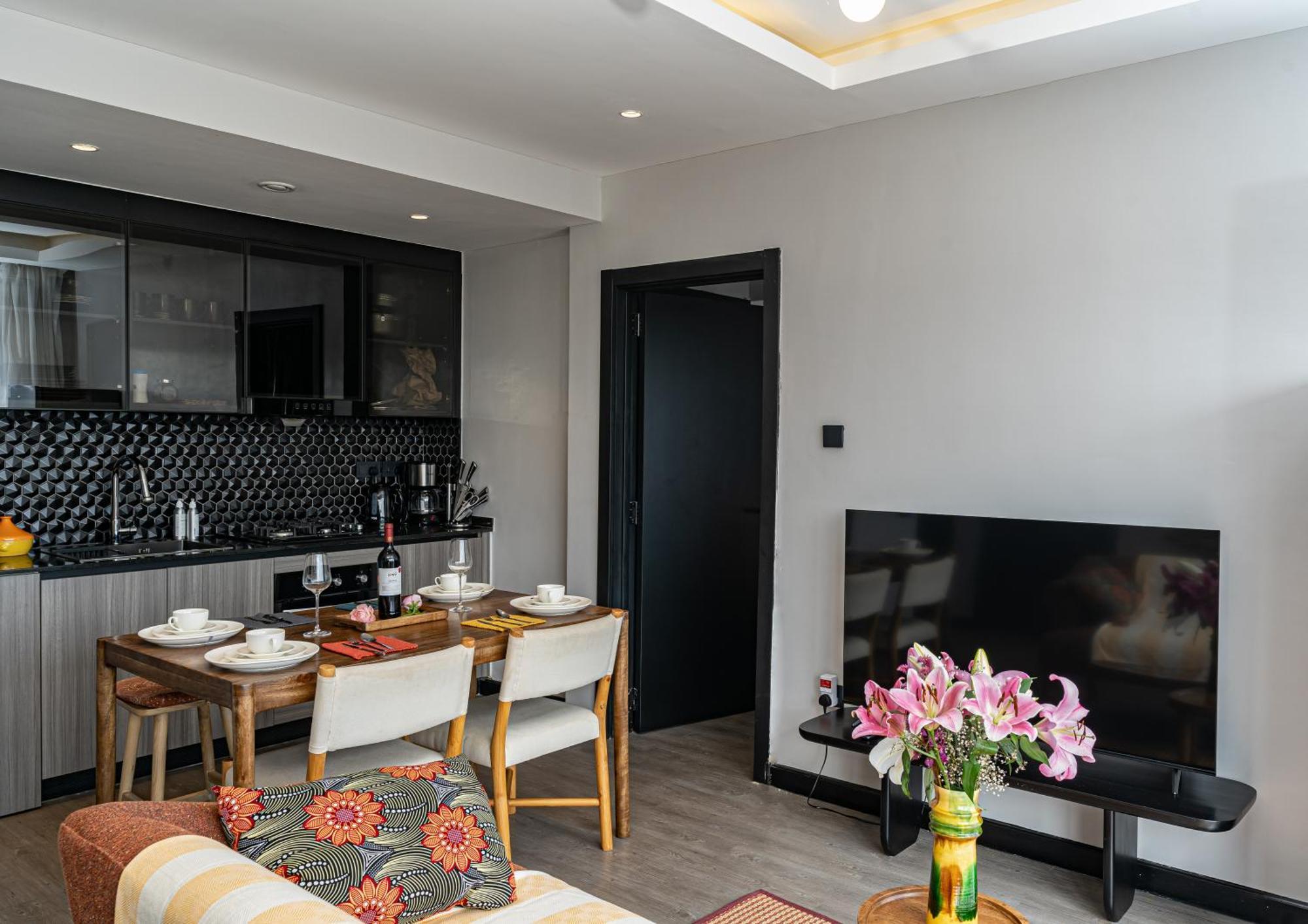 Escada Studio & 2-Bedroom, Rooftop Swimming Pool, Gym, Workspace, Wonderiss Homes Westland Living Nairobi Exterior photo